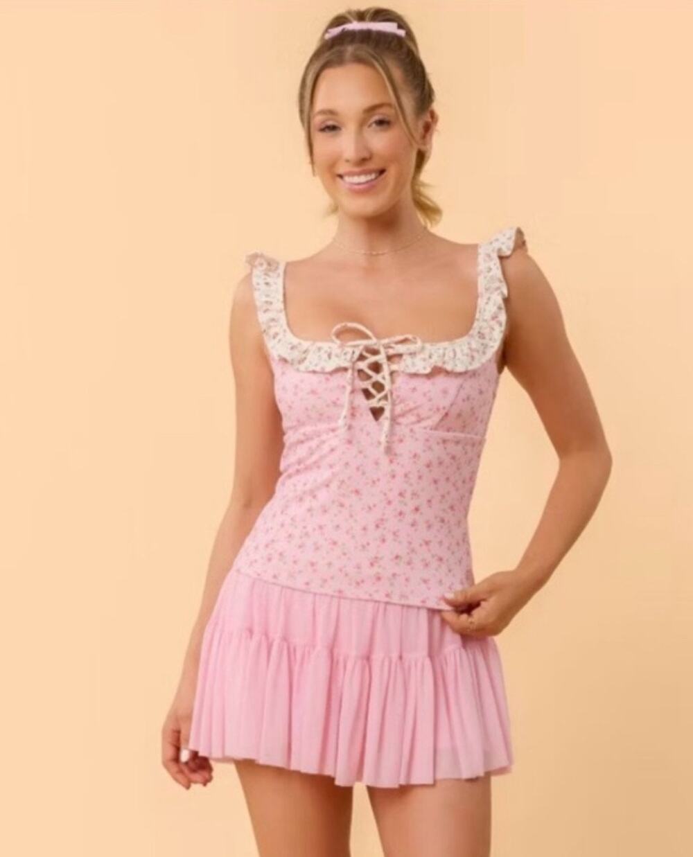 NWT Blogilates Ruffle Lace Up Tank Pink Floral Built In Bra Active Top Size XS